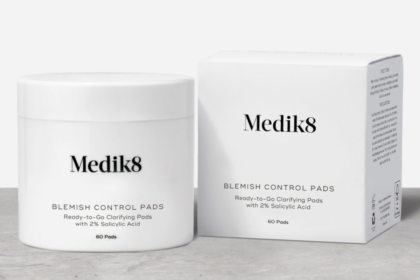 Medik8 Blemish Control Pads med 2% salicylsyra burk och förpackning